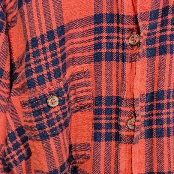 Long sleeve size medium red and blue flannel mossimo company - Picture 3 of 4